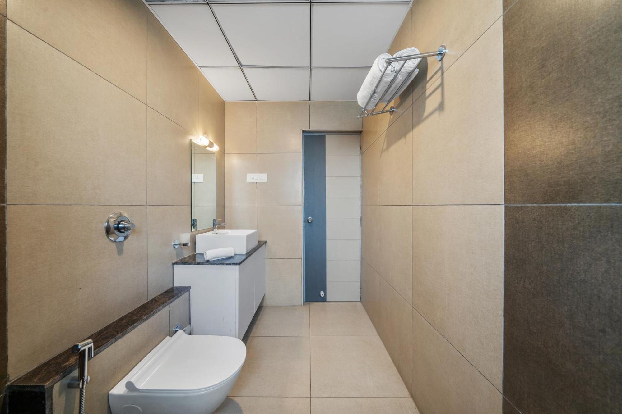 Hotel Gsr Tumkur Luaran gambar